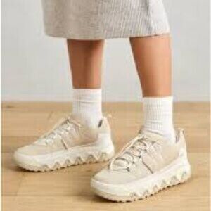 NEW UGG Suede Captrail Low Shoes in :light beige for women 7255j3